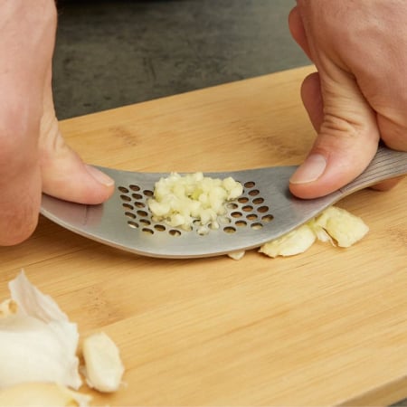 Zgniatacz Czosnku Ryba