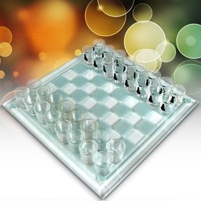 Szklane Szachy z Kieliszkami