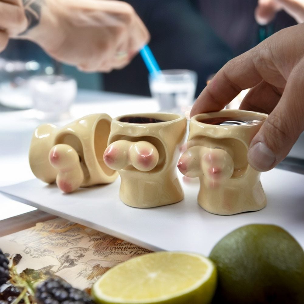 Śmieszne Kieliszki z Piersiami