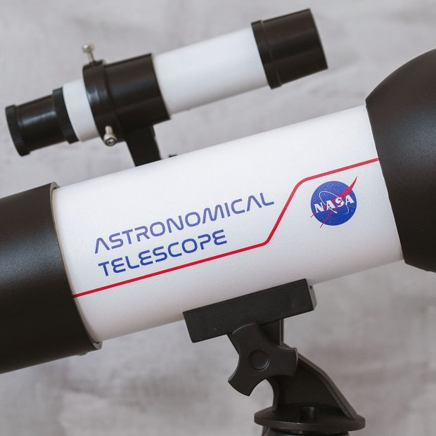 Teleskop Astronomiczny NASA V2