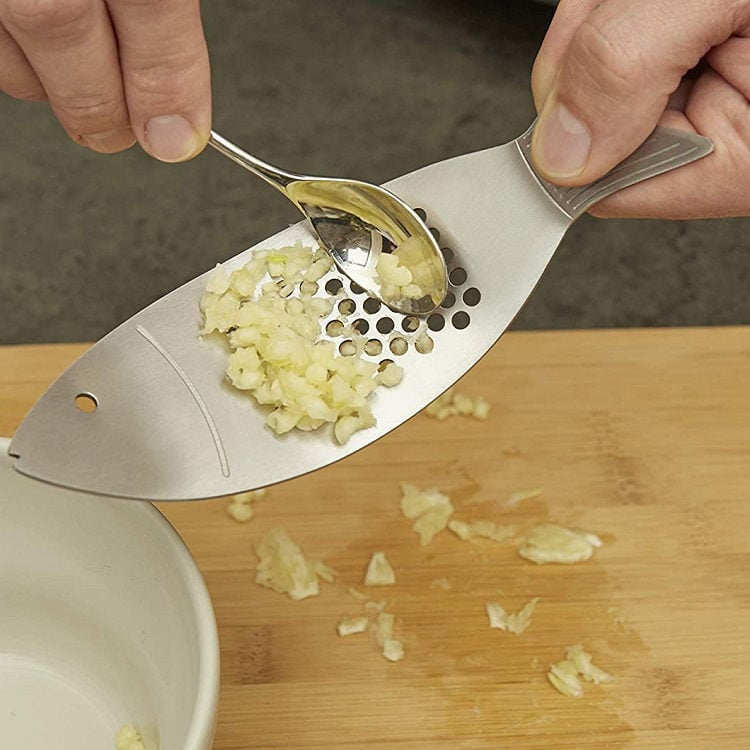 Zgniatacz Czosnku Ryba